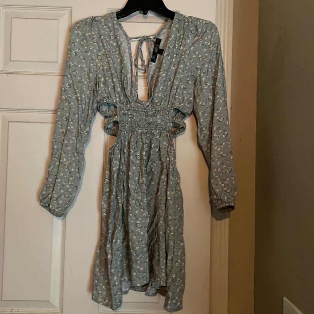 Light green mini long sleeve dress